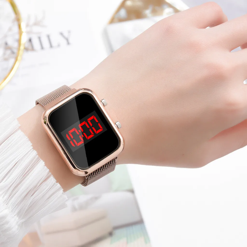 ファッション磁気バックル長方形 LED デジタル腕時計男性女 - Electronics Gadgets For Men のレビューと価格
