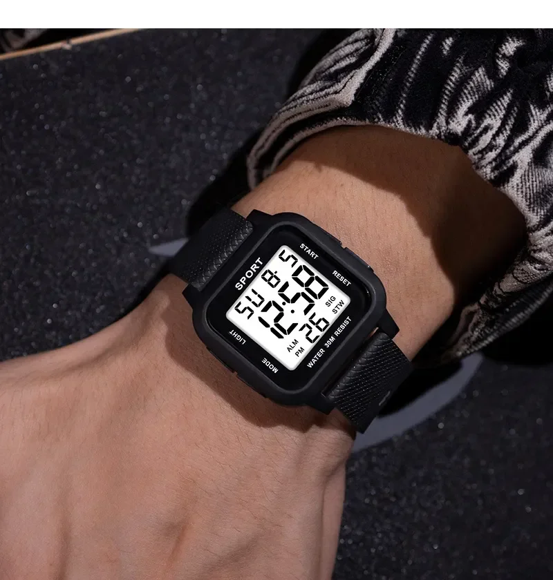 Yikaze-メンズデジタルスポーツウォッチ、電子腕時計、防 - Electronics Gadgets For Men のレビューと価格