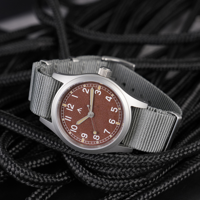 Militado ML12B メンズ腕時計 VH31 スイー - Electronics Gadgets For Men のレビューと価格